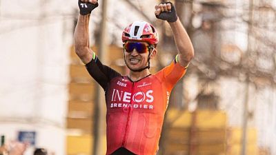 El polaco Kwiatkowski se corona en solitario en la Clsica Jan Paraso Interior 2025