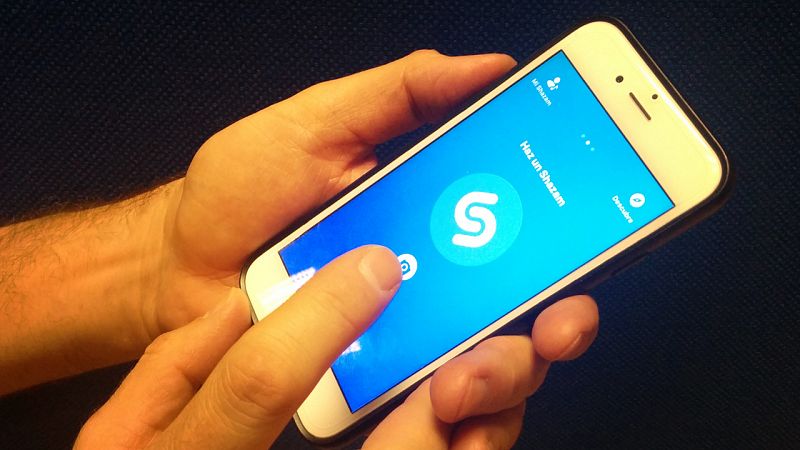 Apple adquiere la aplicación de reconocimiento de música Shazam