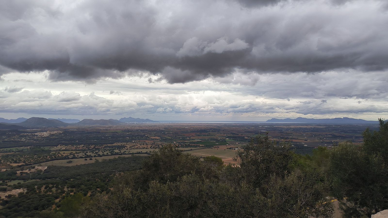 Lluvias fuertes en Baleares y soleado en el resto del país - El tiempo | Ver