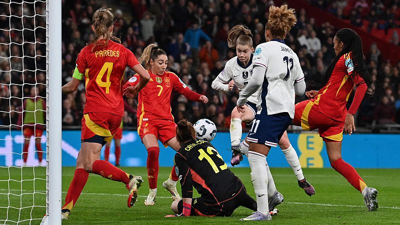 A España se le apaga la luz en Wembley y cae ante Inglaterra