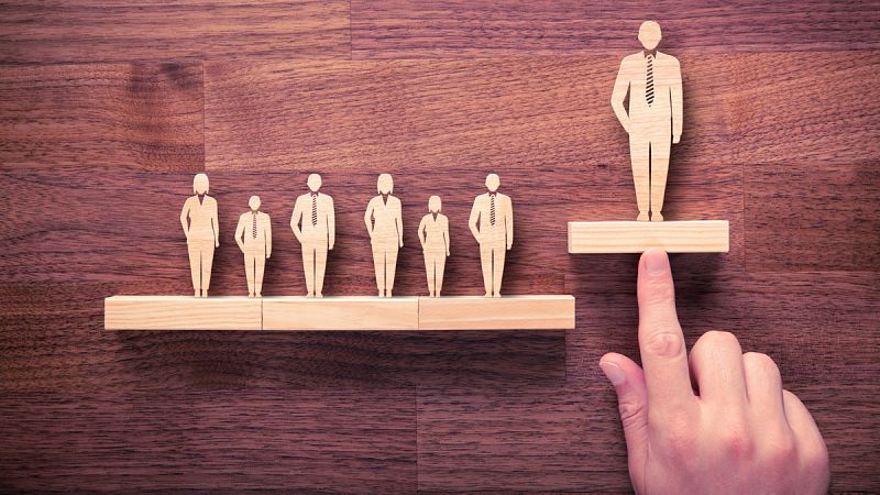 Los hombres duplican a las mujeres en los puestos directivos de las redacciones