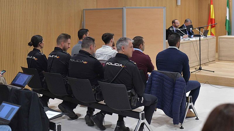 La Audiencia de Navarra rebaja de 15 a 14 años de prisión la pena a dos de los cinco condenados de La Manada