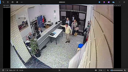 Imgenes de la cmara de seguridad del edificio que muestran la llegada de Mazn al Cecopi