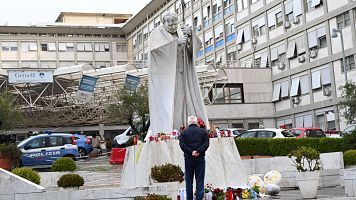 El papa pasa "una noche tranquila"