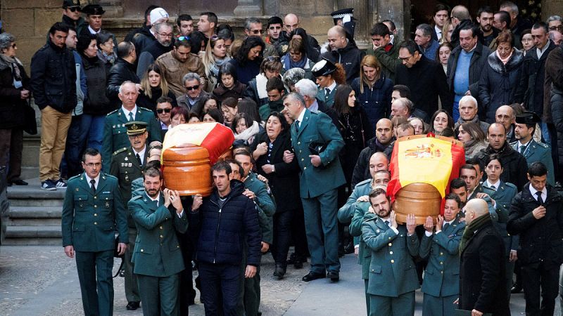 Emotiva despedida a los dos guardias civiles y al ganadero asesinados en Teruel