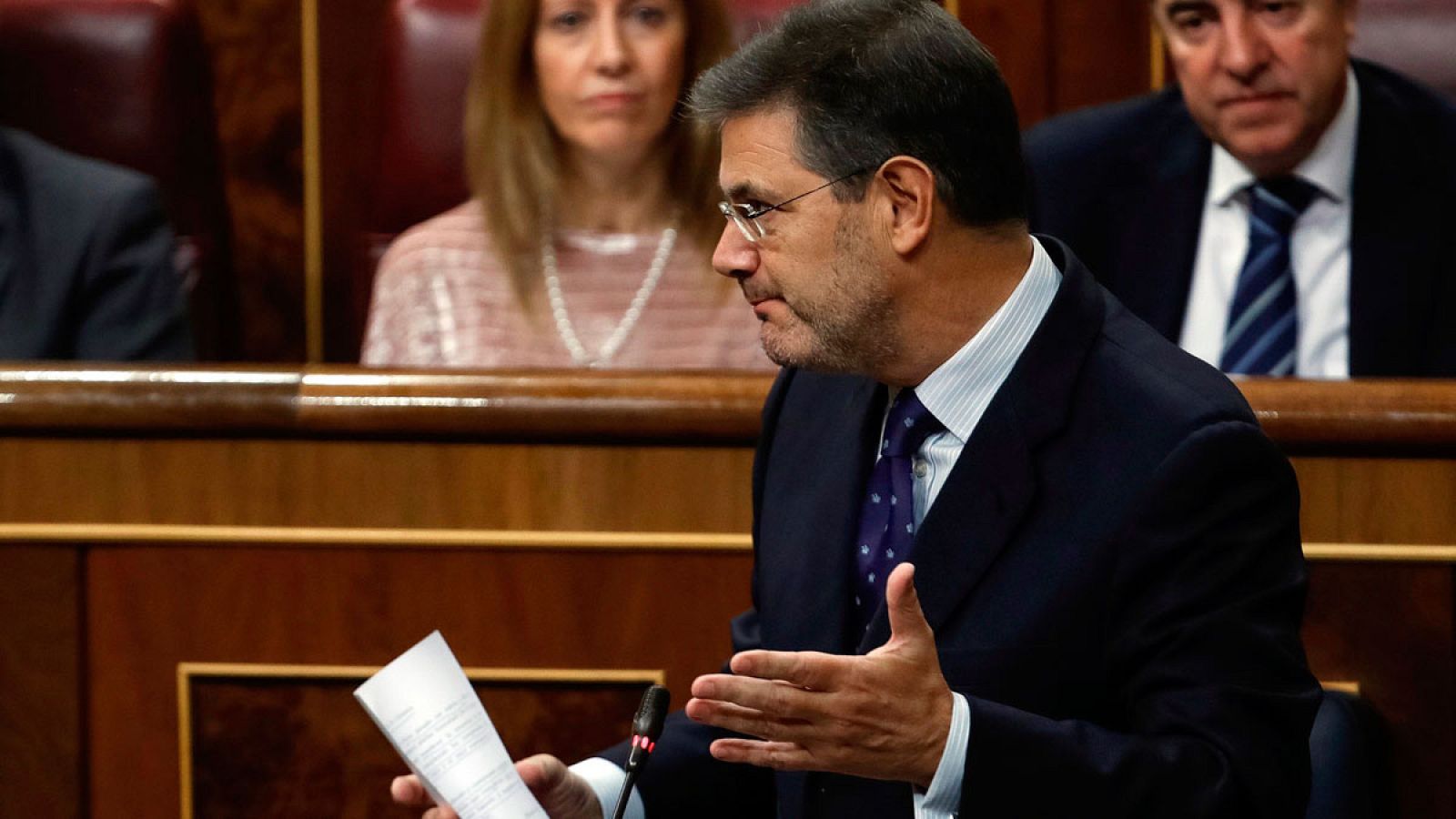 Catalá defiende una jornada de funcionarios igual pero ve "margen" en la organización de las horas