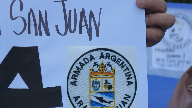 El Gobierno argentino destituye al jefe de la Armada tras el caso del submarino