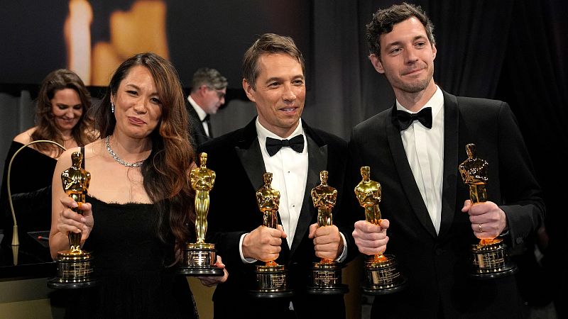 Sean Baker y Anora triunfan en los Oscar