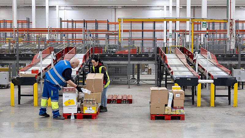 El mercado laboral repunta en febrero con 100.340 afiliados más y 5.994 parados menos