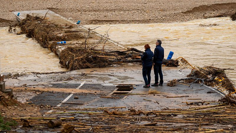 El temporal deja carreteras cortadas, puertos cerrados y clases suspendidas en Castellón, Valencia y Murcia