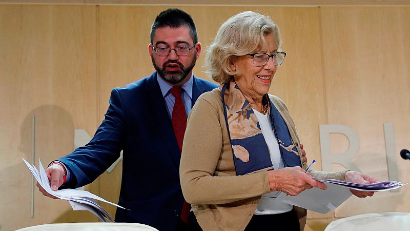 Carmena cesa al responsable de Hacienda por no apoyar el nuevo plan económico