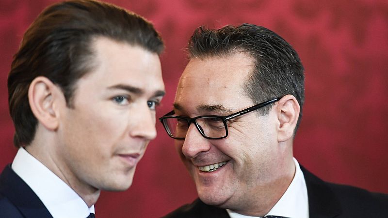 El nuevo gobierno austríaco toma posesión con los ultraderechistas del FPÖ en carteras clave