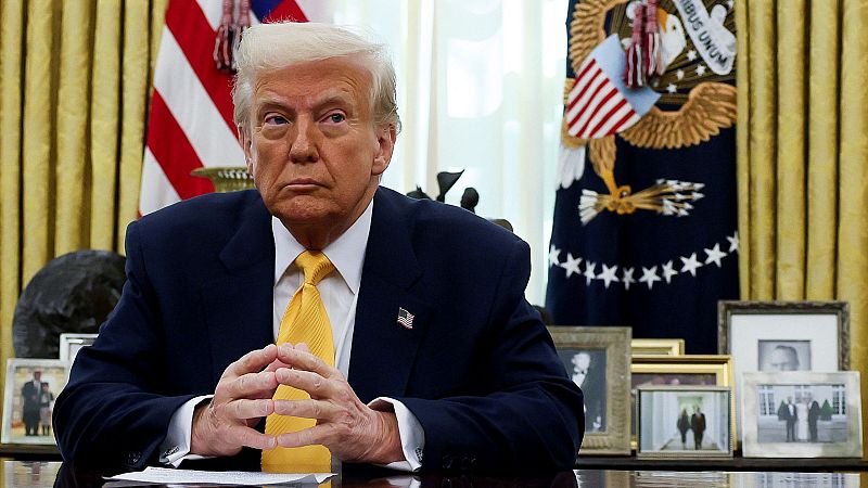 Trump aviva su crítica contra Rusia y afirma que no envía ayuda a Ucrania para acelerar las negociaciones