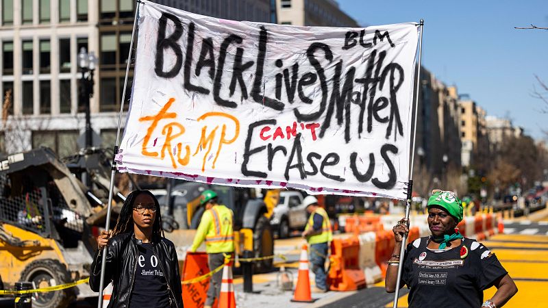 Washington elimina el mural 'Black Lives Matter' tras las presiones del partido de Trump