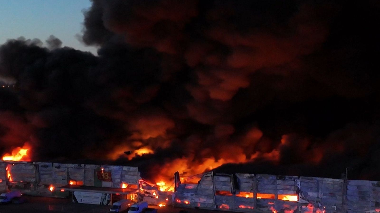 Jugando con fuego, la “guerra híbrida” de Rusia en Europa | Ver