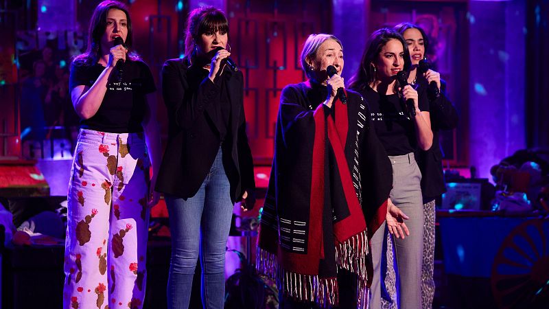 La impresionante actuación de Rozalén y el elenco de ‘Chavela’. Pelos de punta asegurados en La Revuelta
