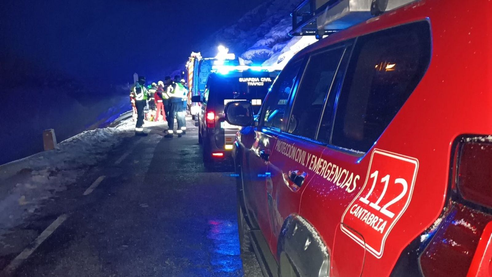 Seis personas mueren en dos accidentes de tráfico en Cantabria y Murcia | Ver