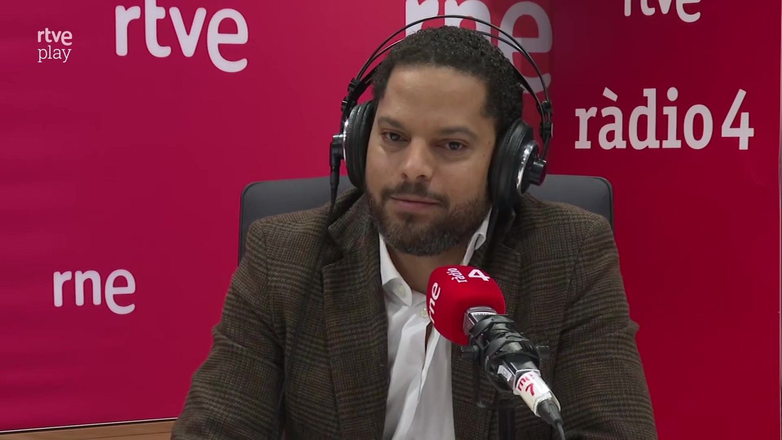 Garriga (Vox): "La alternativa pasa por acabar con el gasto ideológico" - Las mañanas de RNE | Ver