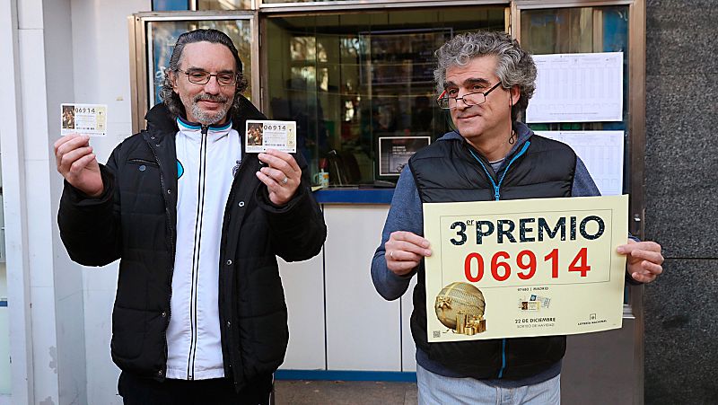 El tercer premio de la Lotería de Navidad, el 06.914, cae en Barcelona, Alicante, Zaragoza, Madrid y Valencia