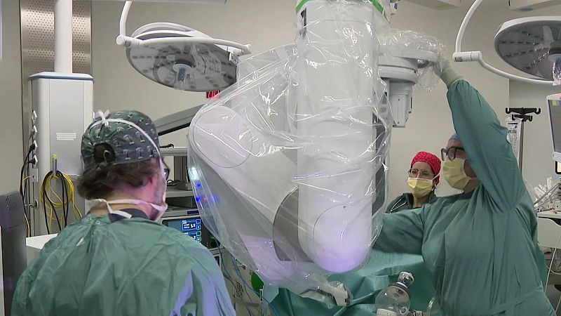 El primer robot 'Da Vinci' de la sanitat pública espanyola amb un sol braç