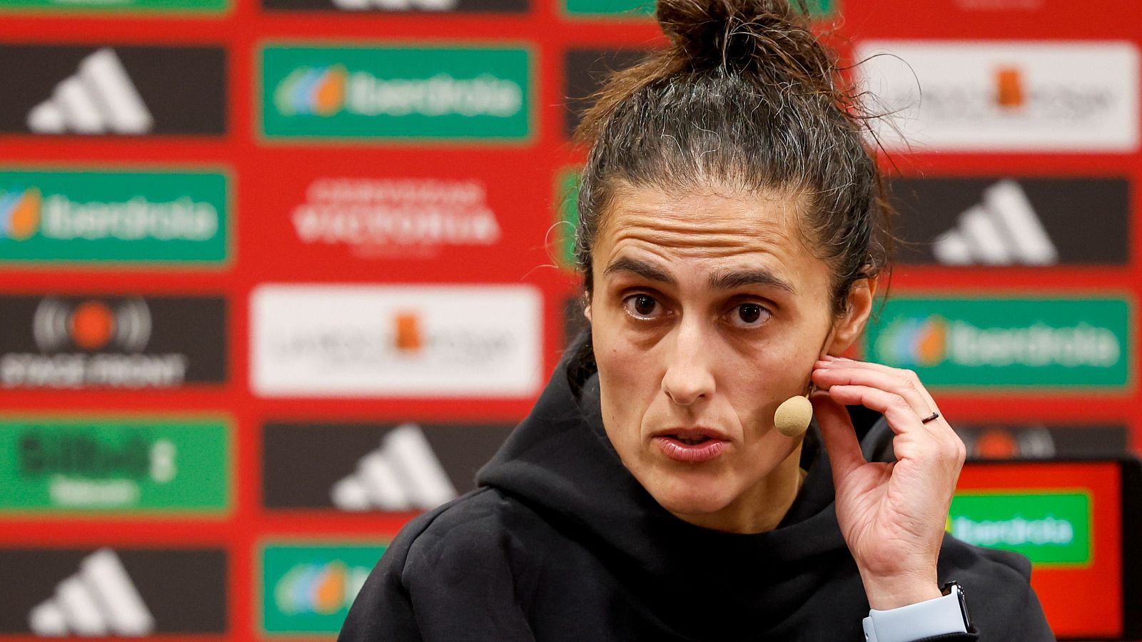 Tomé: "No hay razones extradeportivas para no convocar a Jenni" - Fútbol | Ver