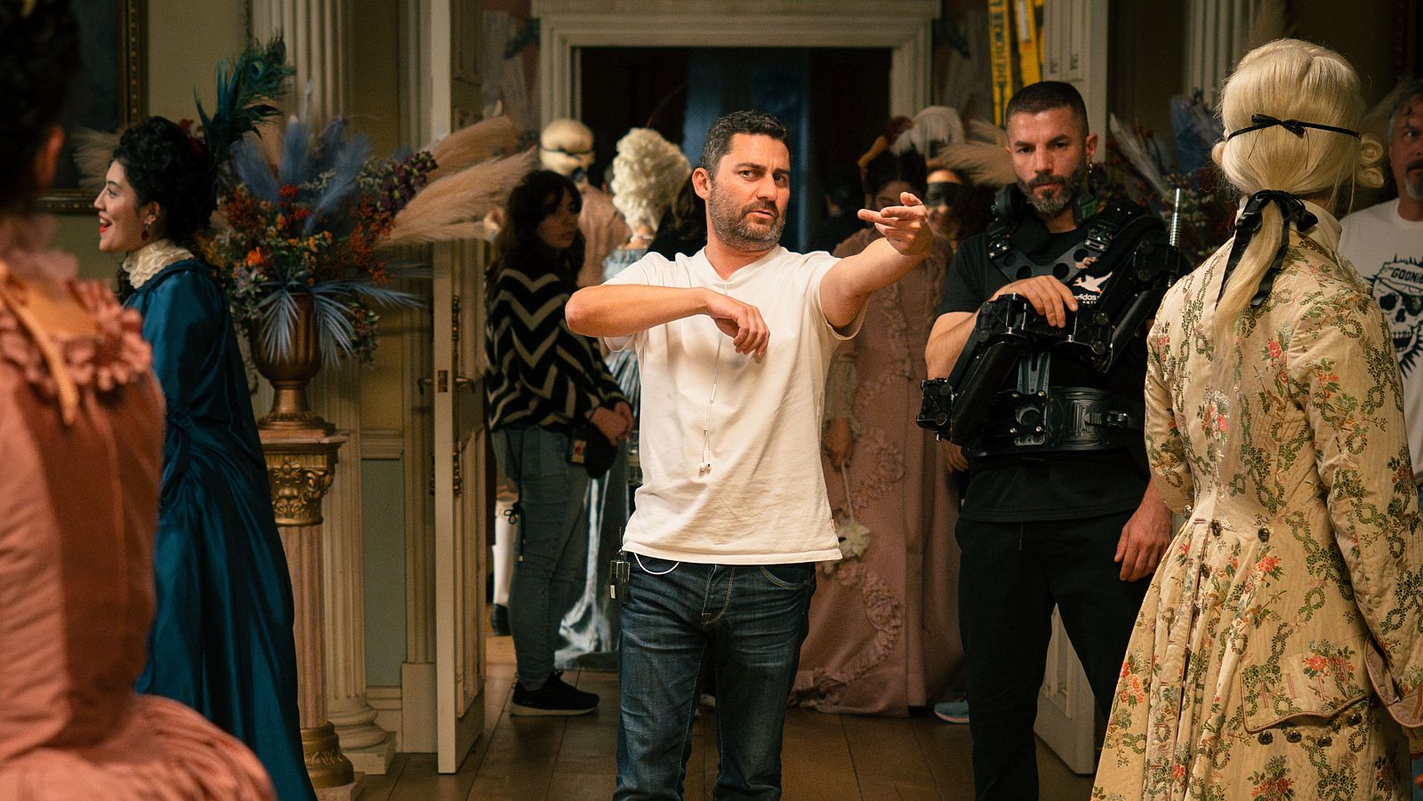 Valle Salvaje | Entrevista a Miguel Conde, director de la serie - Valle Salvaje | Ver