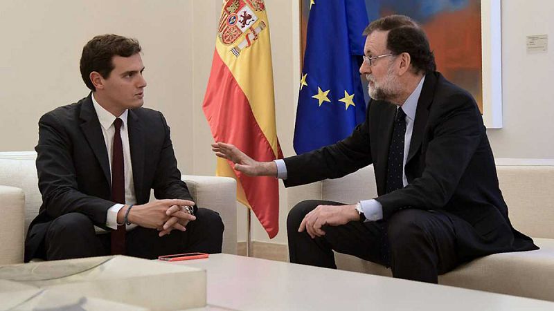Rajoy y Rivera analizan en una reunión la situación en Cataluña tras el 21-D y los presupuestos de 2018