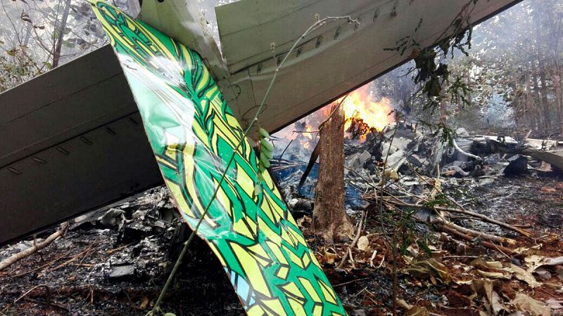 Una avioneta con 12 personas a bordo se estrella en el Pacífico norte de Costa Rica