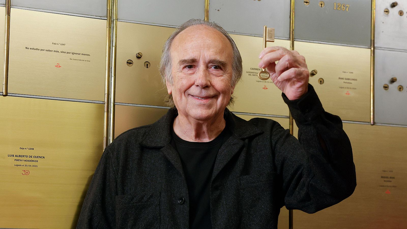Joan Manuel Serrat entrega su legado a la Caja de las Letras | Ver