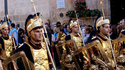 Blancos y azules: La rivalidad histrica de las dos cofradas de Lorca en Semana Santa