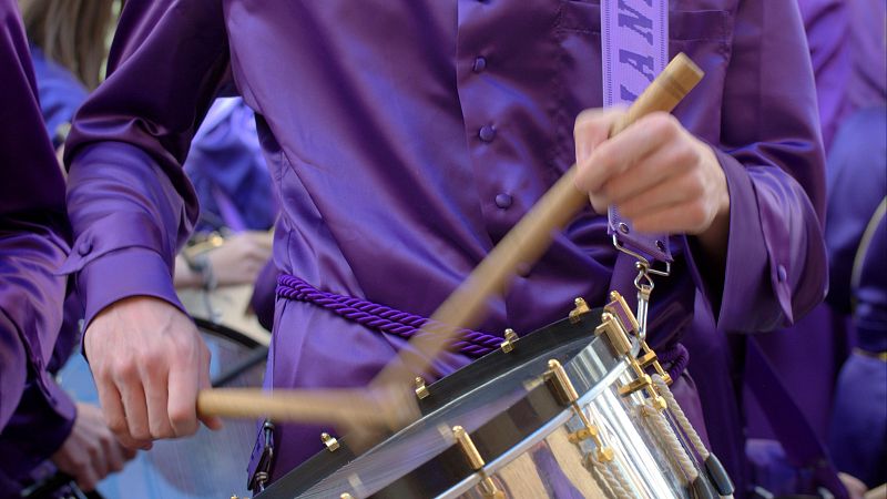 Romper la hora: la tradicin que llena de tambores Calanda cada Semana Santa