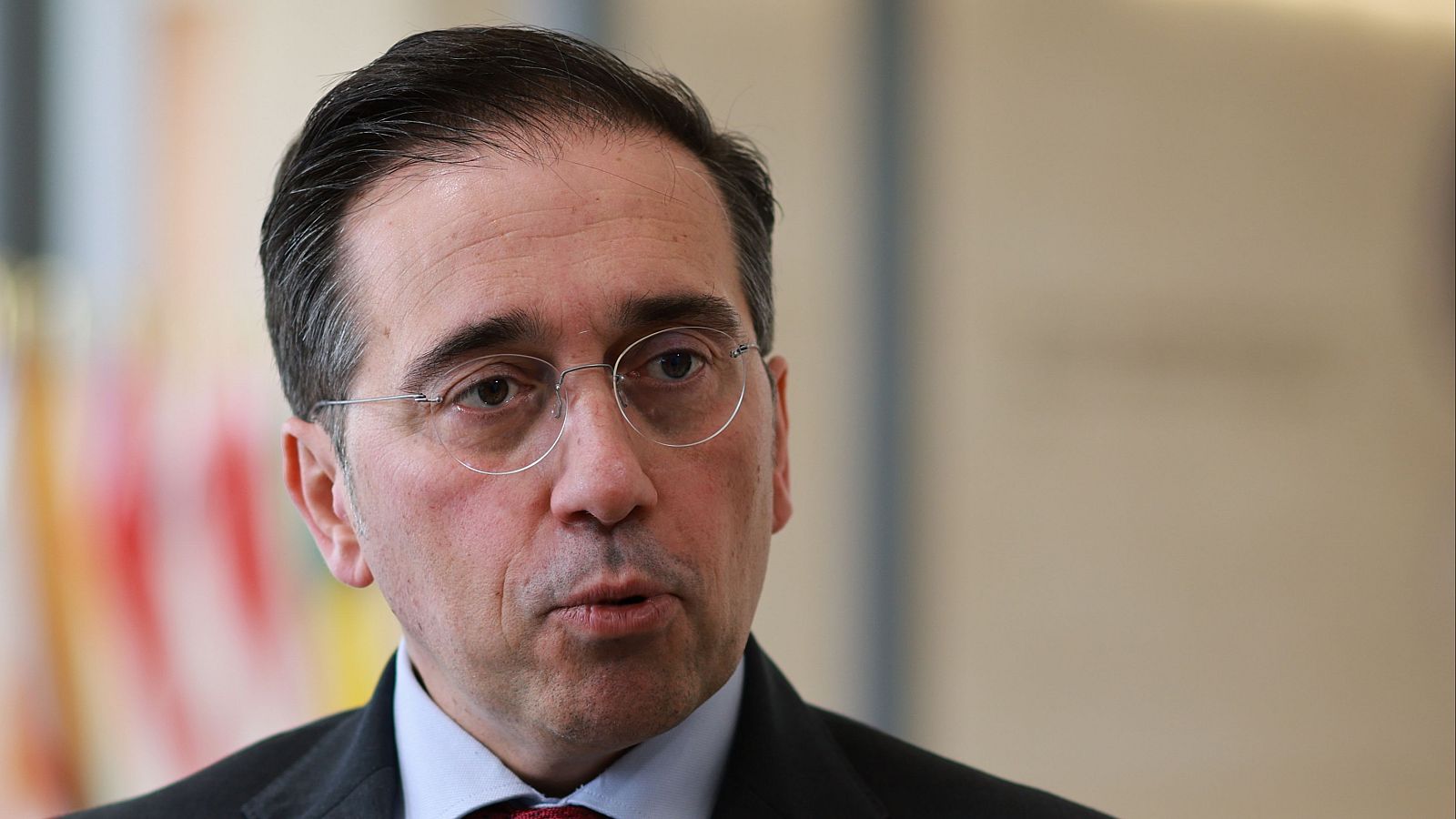 Albares ve "muy acertado" el viaje de Sánchez a China - La noche en 24h | Ver