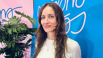 Ana Asensio dirige 'La niña de la cabra', un viaje a los 80 a través de la amistad infantil