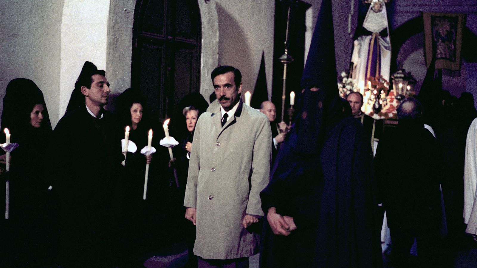 Cuéntame cómo pasó - T1 - Episodio 20: Saetas y torrijas - Ver ahora