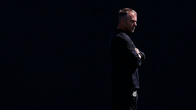 Flick carga contra la Liga por los horarios: "No tenemos tiempo de descansar, los que deciden no tienen ni idea"