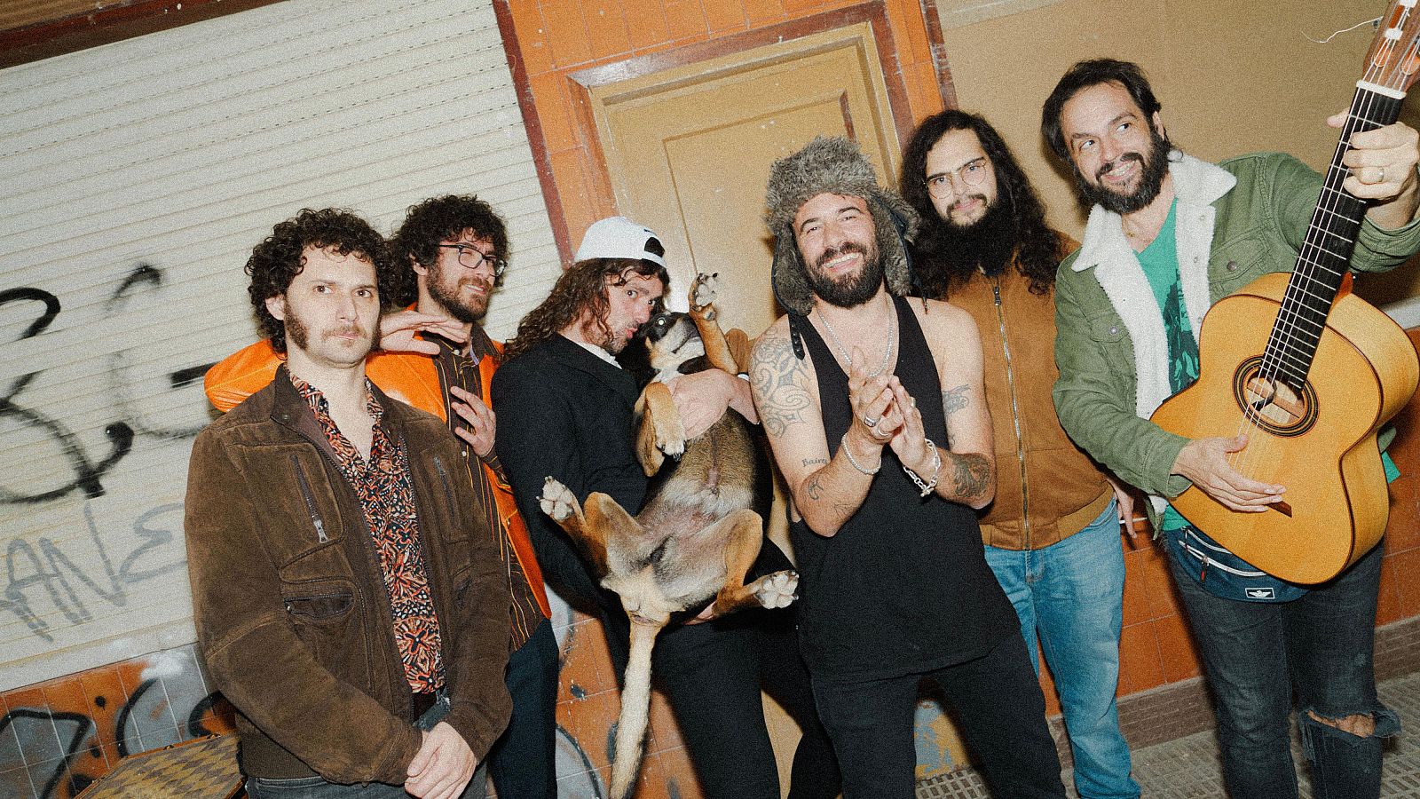 Los Estanques y El Canijo de Jerez - El murmullo de los perros - Videoclips Radio 3 | Ver