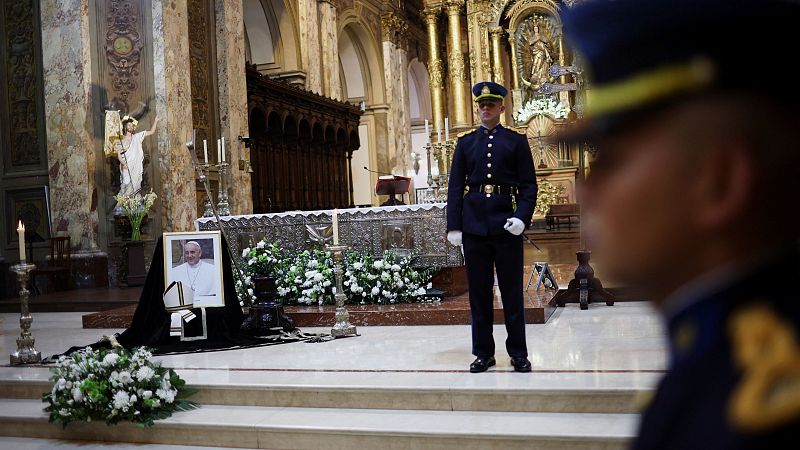 Argentina recuerda al papa Francisco en su segundo día de luto y se despide del primer pontífice latinoamericano