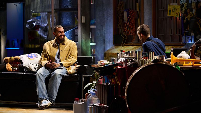 Broncano, culpable indirecto del flechazo entre Borja Iglesias y María Valero | La Revuelta, completo