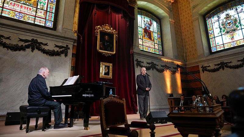 Las voces de José Sacristán y Serrat se unen en un homenaje a Antonio Machado en la RAE