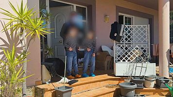 Los padres que encerraron a sus hijos durate 4 años les hacían creer que estaba enfermos