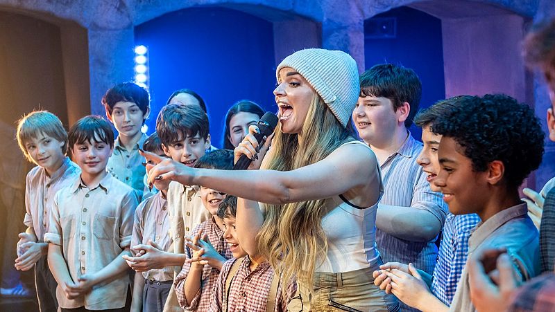 El elenco de 'Los Chicos del Coro' versiona 'ESA DIVA'