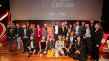 1. FOTO FAMILLIA PREMIOS OJO CRITICO (4)