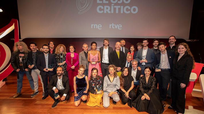 1. FOTO FAMILLIA PREMIOS OJO CRITICO (4)