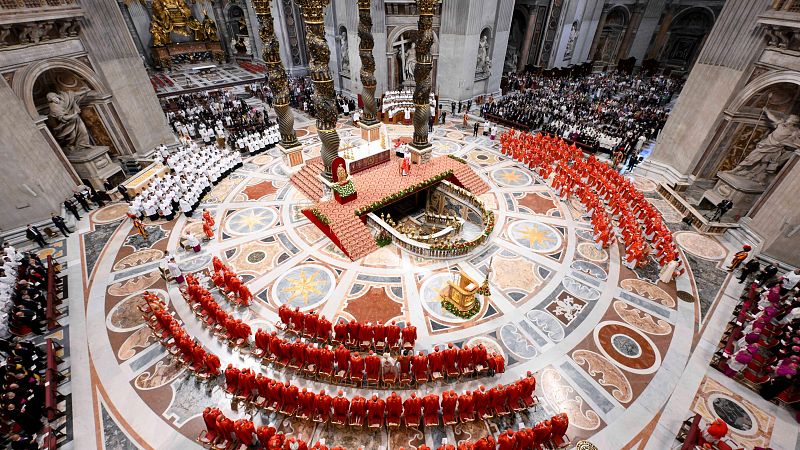 Celebracin de la misa "Pro eligendo pontifice" antes del inicio del cnclave