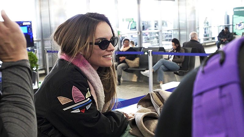 Melody, emocionada en su llegada a Basilea: "Representar a España es lo que más ilusión me hace"