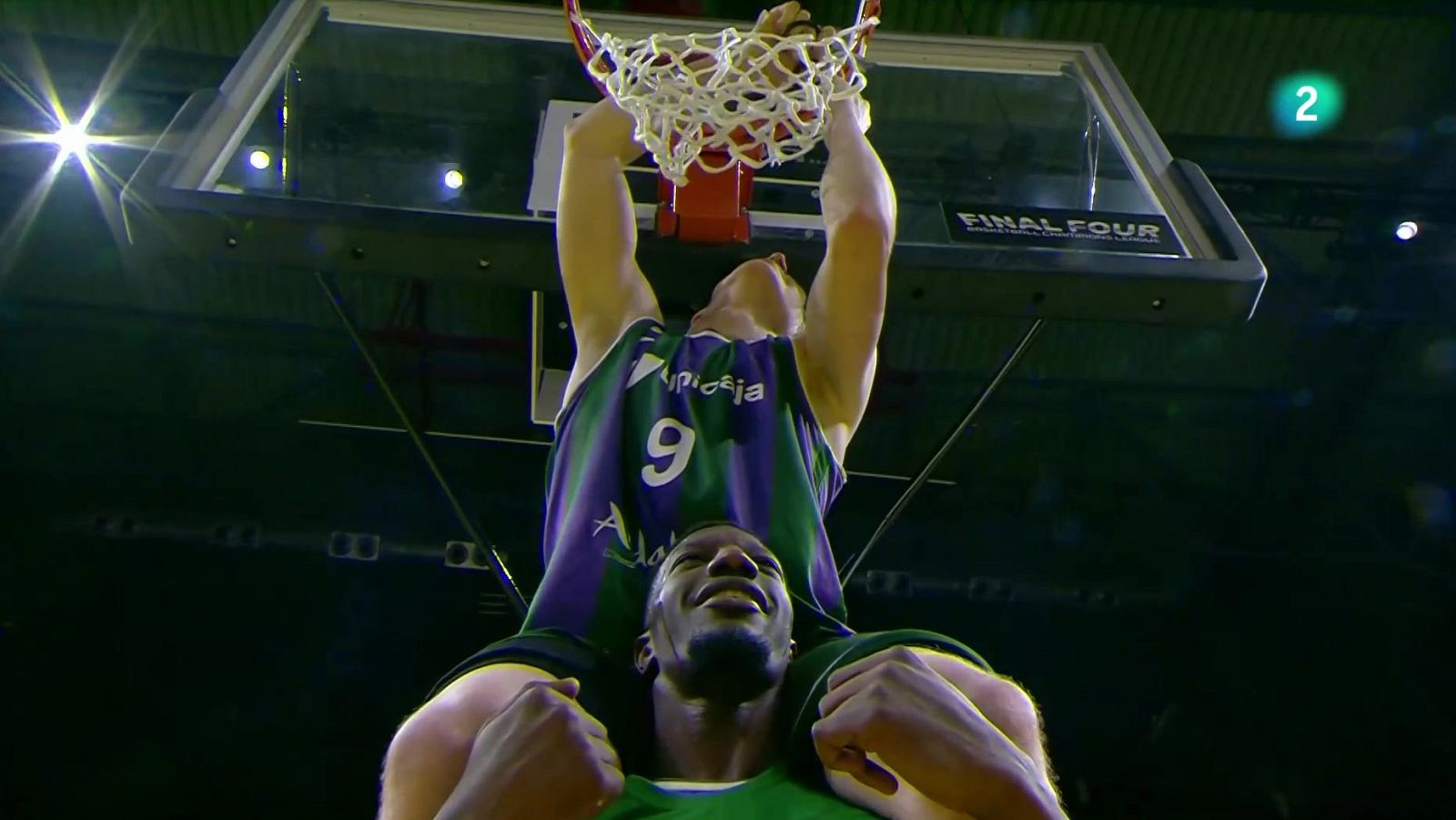 Mejores momentos Unicaja - Galatasaray de la Champions League - Baloncesto en RTVE | Ver