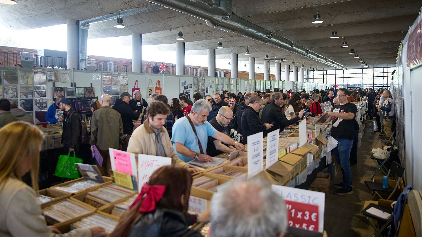 Feria del libro en Madrid rendirá homenaje a Mario Vargas Llosa - La tarde en 24h | Ver