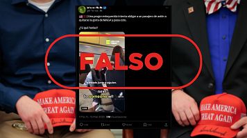 No son pasajeros discutiendo en un avión, es una escenificación