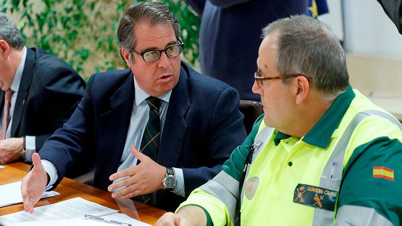 Tráfico estudia obligar por ley a llevar equipados los coches ante nevadas