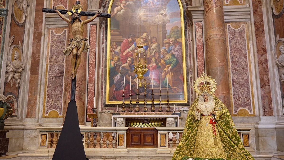 'El Cachorro' de Sevilla y la Esperanza de Mlaga presiden la Gran Procesin del Jubileo de las Cofradas de Roma